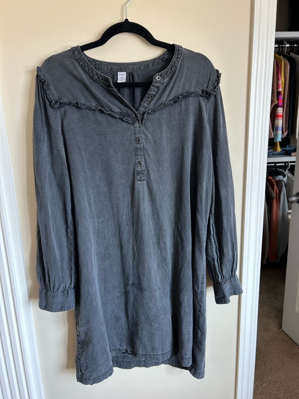 Old Navy Washed Charcoal Long-Sleeve Tunic Dress